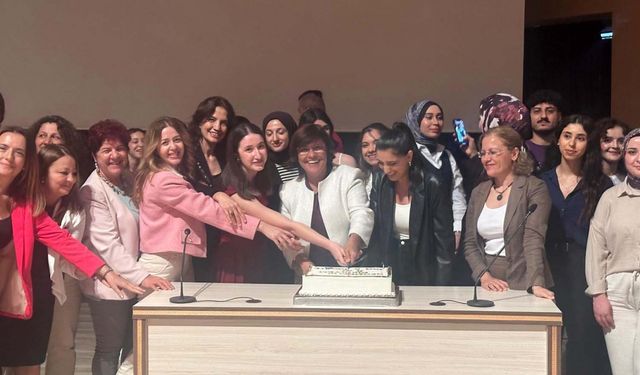 Hemşirelik Fakültesi'ne 5 yıllık akreditasyon