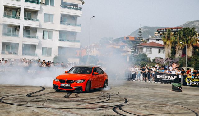 Alanya’da drift şöleni: Otomobil tutkunları Kestel’de buluştu
