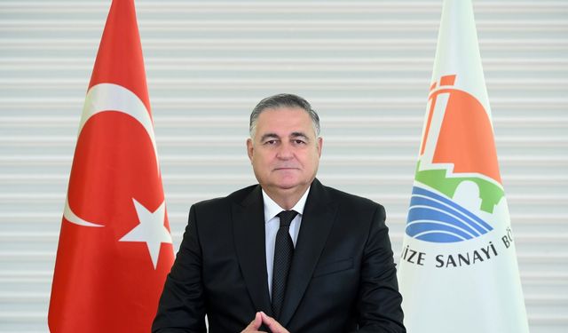 Bu fabrikaların çatıları elektrik üretiyor