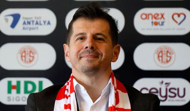 Antalyaspor'da Emre Belözoğlu istifa etti