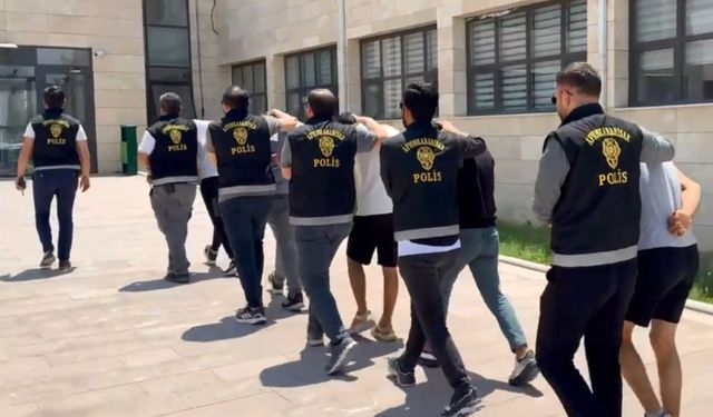 Fabrikadan çaldıkları kabloları eritip satmışlar