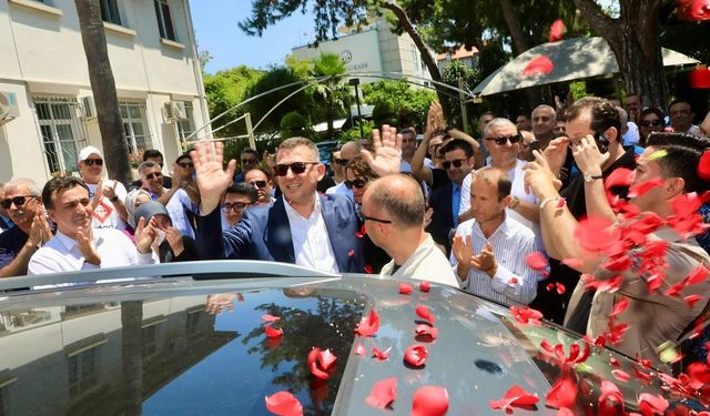 Alanya’dan gözyaşlarıyla uğurlandı: Kaymakam Ürkmezer’e duygu dolu veda