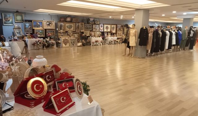 Kursiyerlerin el emeği eserleri Alanya’da sergilendi