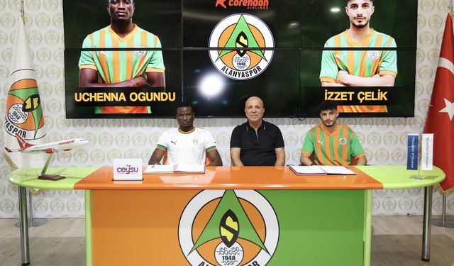 Alanyaspor, Uchenna Ogundu ve İzzet Çelik için imza töreni düzenledi