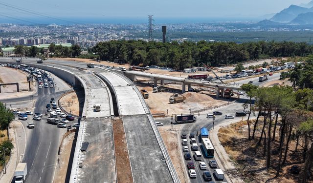 Antalya'da o kavşak ay sonu açılıyor