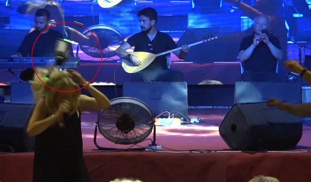 Festivalde sahne alan sanatçının başına dron çarptı