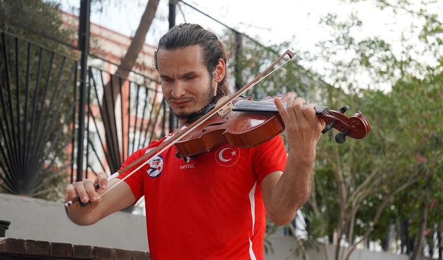 Görme engelli Ragıp Ali hem spor hem müzik kariyerinde kalıcılığı hedefliyor