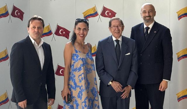 Kolombiya'nın bağımsızlık günü Antalya'da kutlandı