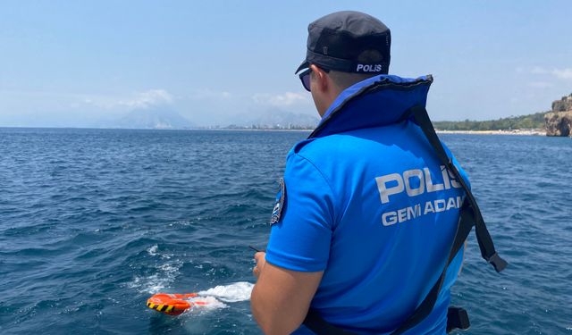 Uzaktan kumandalı can simitleriyle hayat kurtarıyorlar