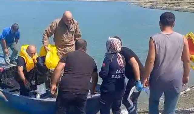 Burdur'da eğitim uçağı düştü! Balıkçılar yardıma koştu