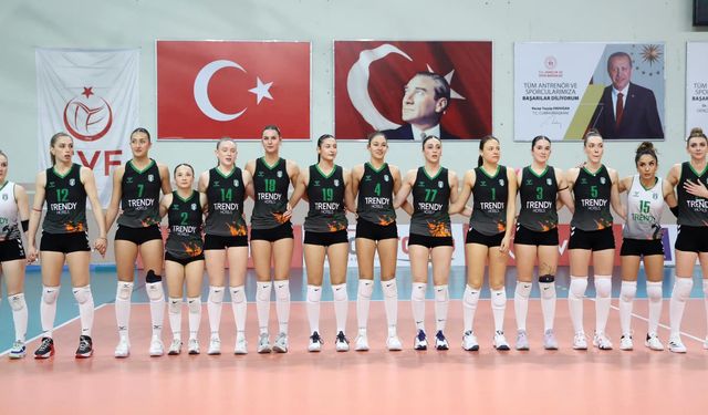 Manavgat kadın voleybol takımı 1. Lig'de