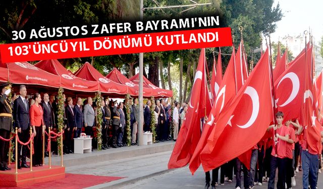 Antalya'da Zafer Bayramı kutlandı