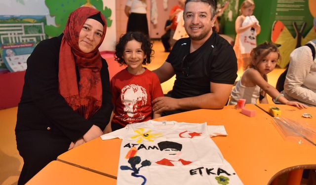 Antalya Bilim Merkezi'nde 30 Ağustos coşkusu çocuklarla buluştu
