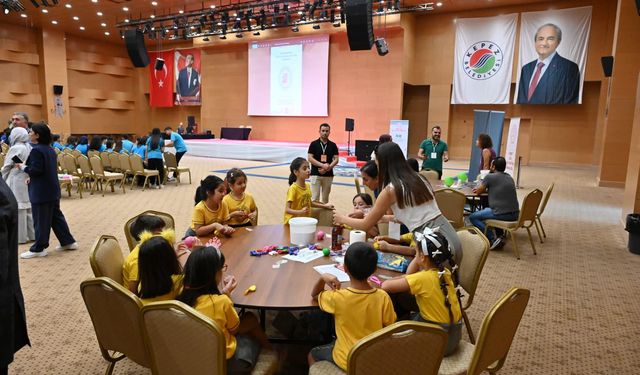Antalya Mimar Sinan Kongre Merkezi'nde 'Bilimsel Keşifler'