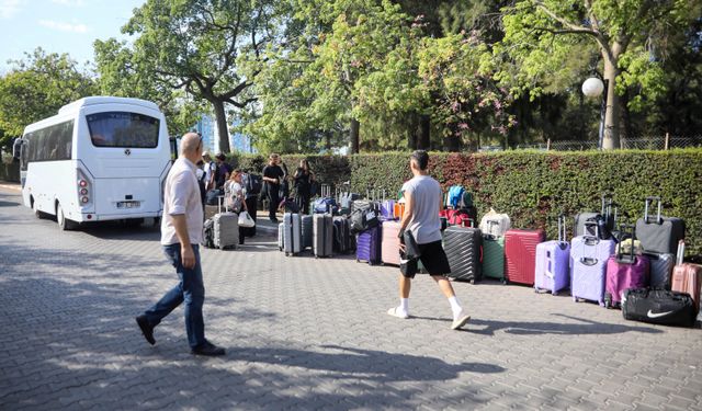 Antalya'da eğitim görecek üniversite öğrencilerine otogarda özel karşılama