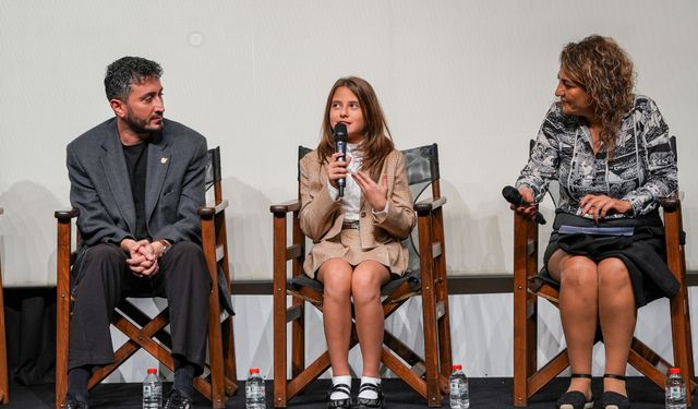 10 yaşındaki Defne, ilk sinema filmiyle Altın Portakal'da