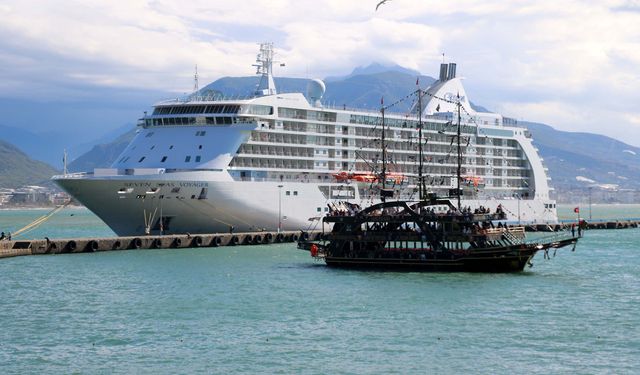 ABD'li turistler kruvaziyerle geldi