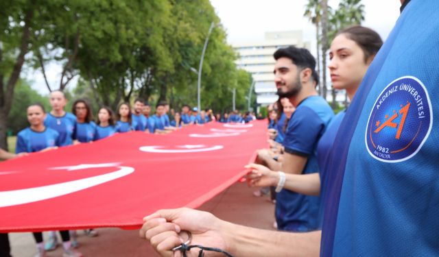 Akdeniz Üniversitesi'nde Cumhuriyet koşusu