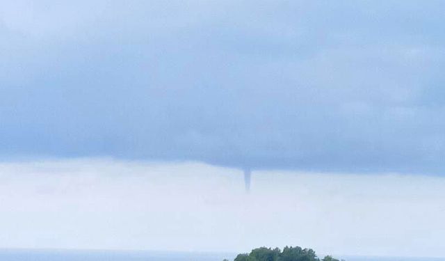 Alanya'da denizde hortum çıktı
