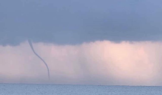 Alanya'da denizde hortum