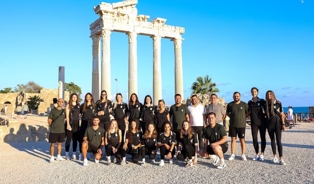 Kadın voleybol takımı sezonu açıyor