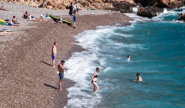 Konyaaltı Sahili yazı aratmadı