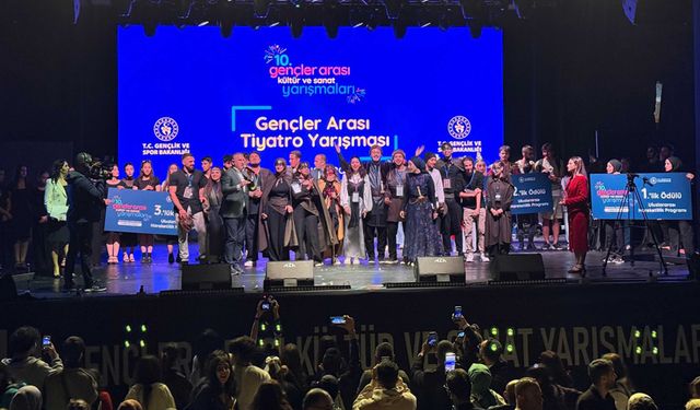 Bakan Bak: Türkiye Yüzyılı, gençlerin yüzyılı olacak