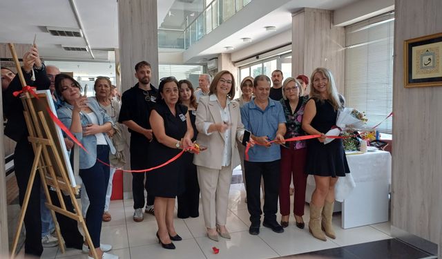 Cumhuriyetin 102'nci yılı 'Vefa' sergisiyle kutlandı