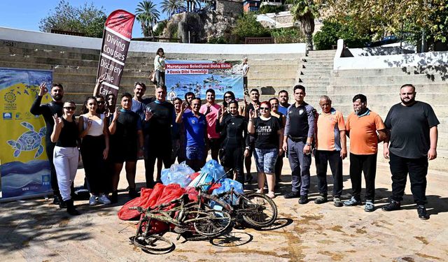 Deniz dibi temizliğinde, 2 bisiklet ve 1 tabanca bulundu