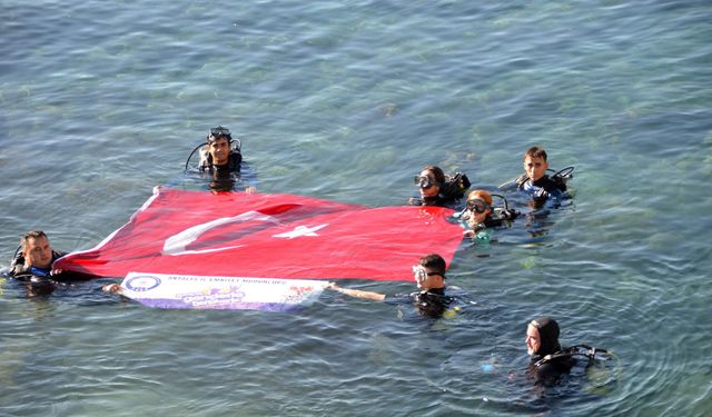 'Gençlerle Beraberiz' projesi kapsamında öğrenciler su altına daldı