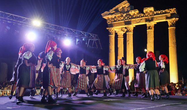 Halk Dansları Festivali başladı