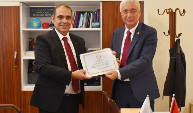 Nail Kamacı mazbata alıp göreve başladı