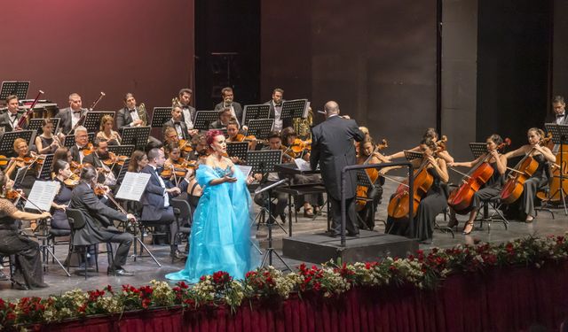 Sezonun ilk prömiyeri: Yevgeni Onegin