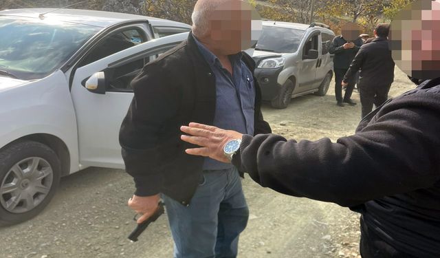 Alanya'da eski muhtar ve iki kişi adli kontrolle serbest