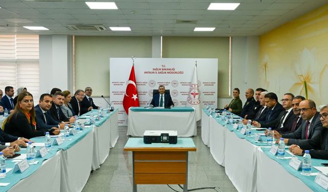 Antalya'da bağımlılıkla mücadele toplantısı yapıldı