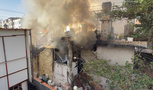 Çifti alevlerin arasından çıkardılar