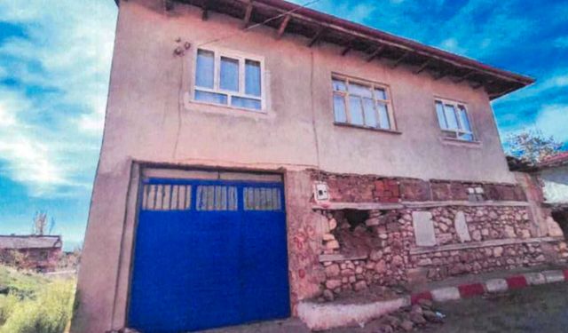 Evin duvarındaki tarihi eseri çalıp tahrip eden muhtar tutuklandı