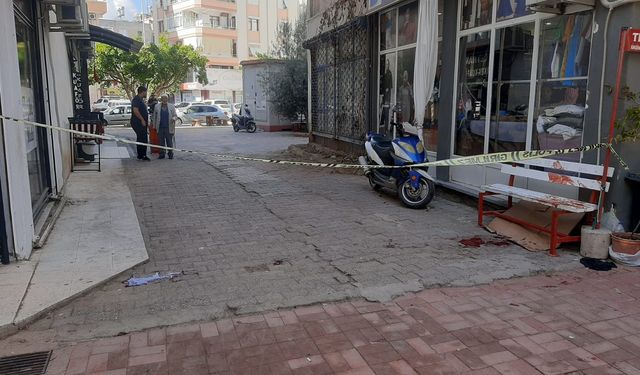 Antalya'da tartıştığı kişiyi bıçakla yaraladı