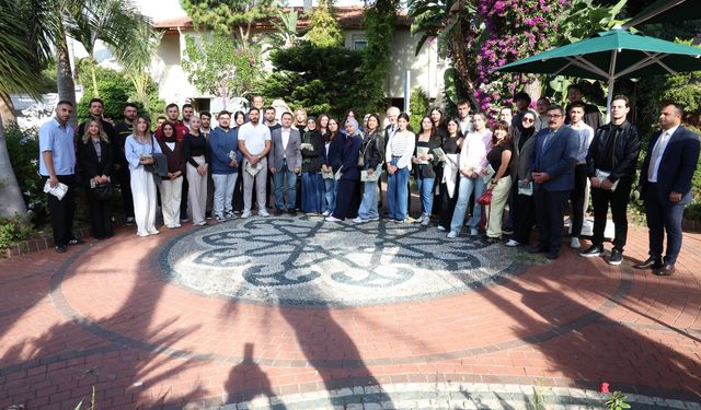 ALKÜ Rektörü Türkdoğan, öğrencilerle kahvaltıda buluştu