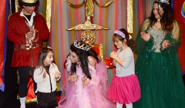 Antalya'da çocukları eğiten oyun