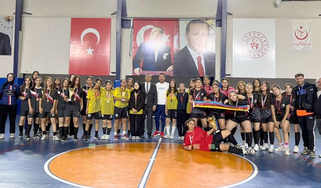 Gençler Futsal Turnuvası sona erdi