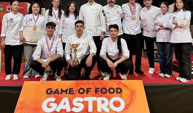 MAKÜ öğrencileri 12 altın madalya kazandı