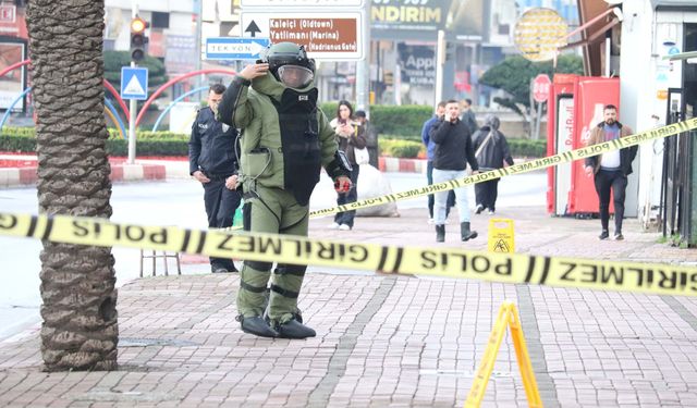 Antalya'da şüpheli çantadan kişisel eşyalar çıktı: 1 gözaltı