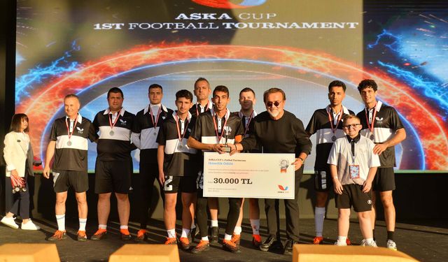 Antalya'da turizmcilerin turnuvasında dostluk kazandı