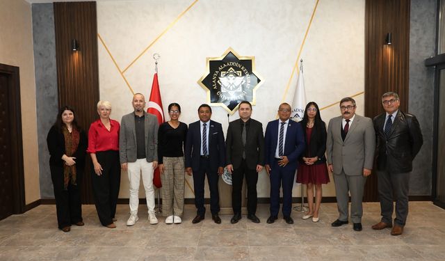 ALKÜ Rektörü Türkdoğan’ın konukları Madagaskar’dan