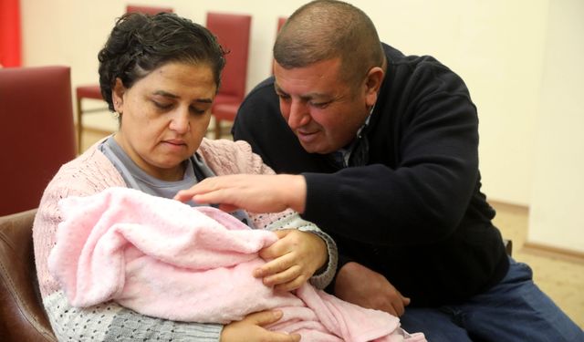 7 yıl önce evlat edinen çift, bu kez 3 aylık Emine bebeğe koruyucu aile oldu