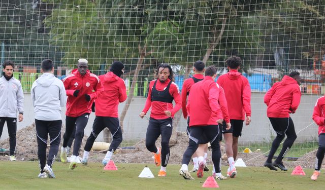 Antalyaspor, ikinci yarı hazırlıklarını tesislerinde sürdürüyor