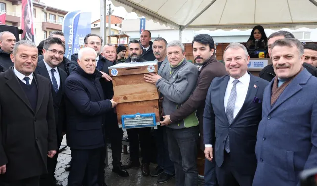 Bursa'dan dağ yöresine arı kovanı desteği