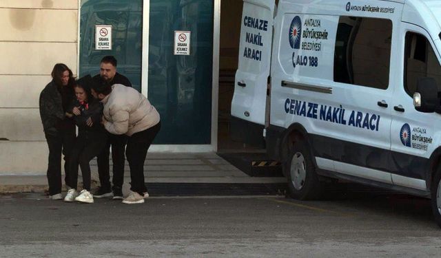 Refüje çarpan motosikletin sürücüsü öldü