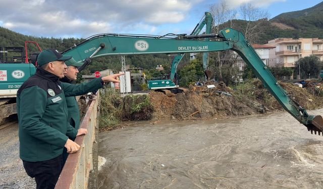 Alanya Dim Çayı'nda taşkın riski devam ediyor